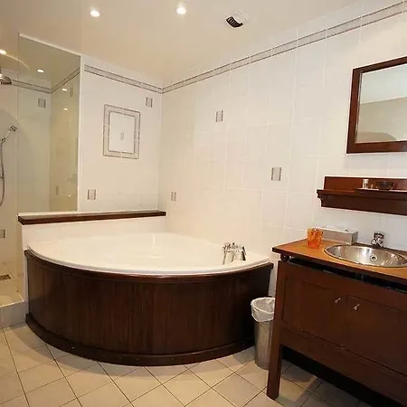 Hotell Les Trois Lys Condom